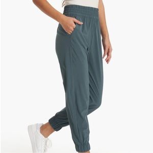 Vuori villa jogger in stone